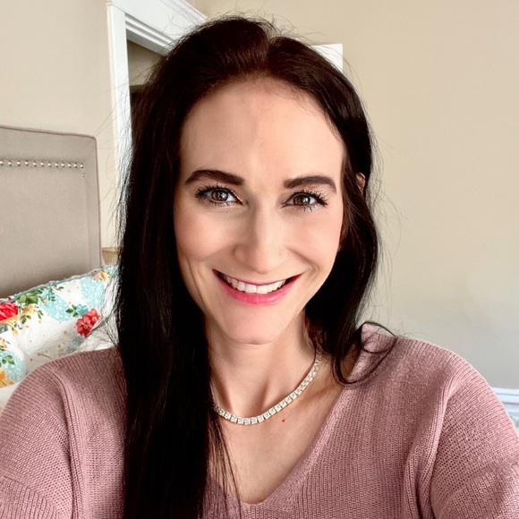 Meet your Posher, Meg - Picture 2 of 5